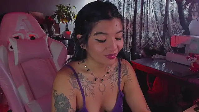 annie walker6 online show from October 9, 5:33 pm