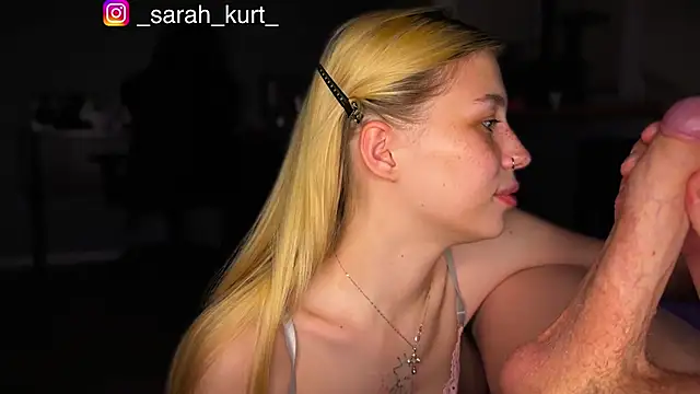 Snapshot of sarah_kurt chatting on May 18, 8:25 pm sarah kurt online show from May 18, 8:25 pm