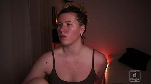 moonamii online show from February 18, 9:55 pm