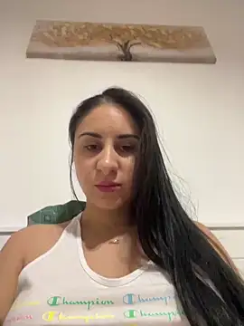 Snapshot of JenniferEdith chatting on December 6, 5:55 pm JenniferEdith online show from December 6, 5:55 pm