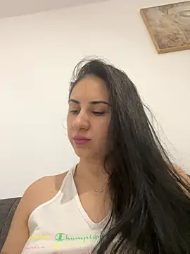 Snapshot of JenniferEdith chatting on December 7, 8:00 am JenniferEdith online show from December 7, 8:00 am