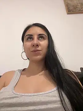 Snapshot of JenniferEdith chatting on December 28, 2:21 pm JenniferEdith online show from December 28, 2:21 pm