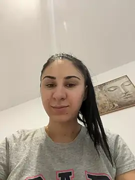 Snapshot of JenniferEdith chatting on February 7, 8:55 am JenniferEdith online show from February 7, 8:55 am