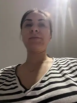 Snapshot of JenniferEdith chatting on March 1, 8:34 am JenniferEdith online show from March 1, 8:34 am