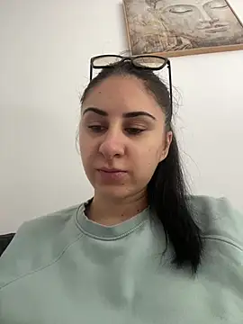 Snapshot of JenniferEdith chatting on March 6, 9:47 am JenniferEdith online show from March 6, 9:47 am