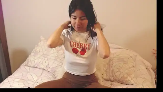 alice middlee online show from November 12, 1:33 pm