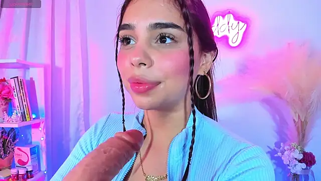 Snapshot of crisbell_lopez chatting on February 12, 3:29 am crisbell lopez online show from February 12, 3:29 am