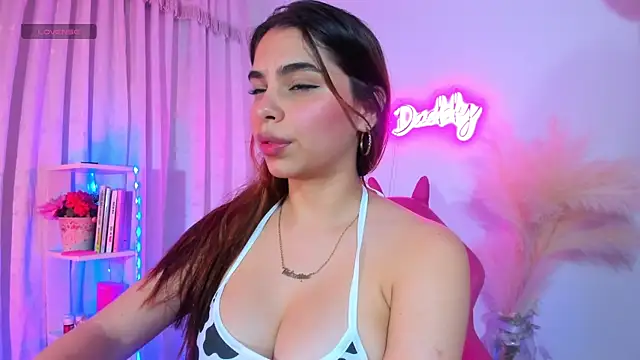 Snapshot of crisbell_lopez chatting on September 25, 12:36 am crisbell lopez online show from September 25, 12:36 am