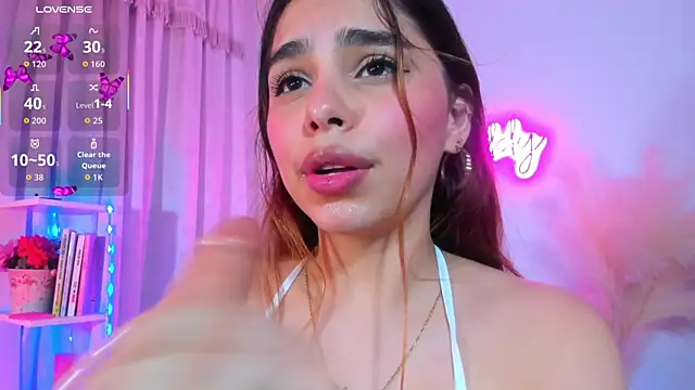 Snapshot of crisbell_lopez chatting on October 12, 1:04 am crisbell lopez online show from October 12, 1:04 am