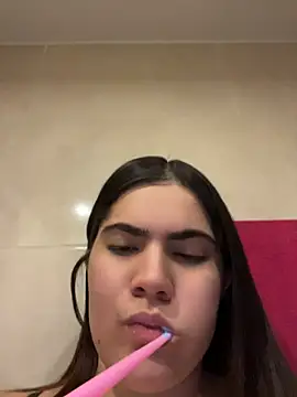 Valenhillxh online show from July 25, 3:48 am