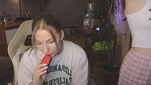 MiaKeler online show from March 6, 1:57 pm