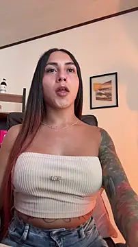 Snapshot of jesica__simpson chatting on June 12, 9:25 pm jesica simpson online show from June 12, 9:25 pm