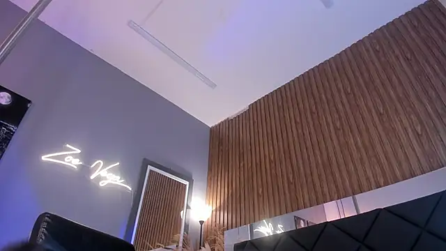 Zoevegass online show from January 15, 5:05 pm