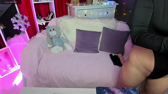 Queen baby online show from December 25, 1:20 am