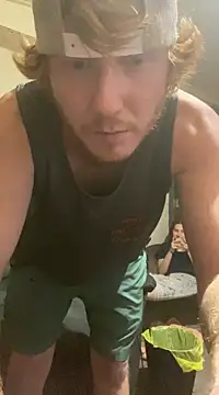 hottestcouplevaa online show from December 10, 9:44 am