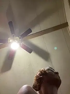 hottestcouplevaa online show from December 29, 5:42 am