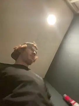 hottestcouplevaa online show from January 14, 5:45 pm