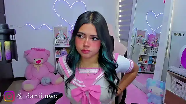 CuteDani  online show from March 6, 3:08 pm