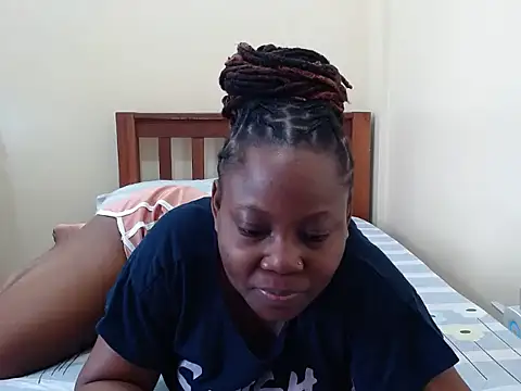 Snapshot of traper_1 chatting on October 18, 4:59 am traper 1 online show from October 18, 4:59 am