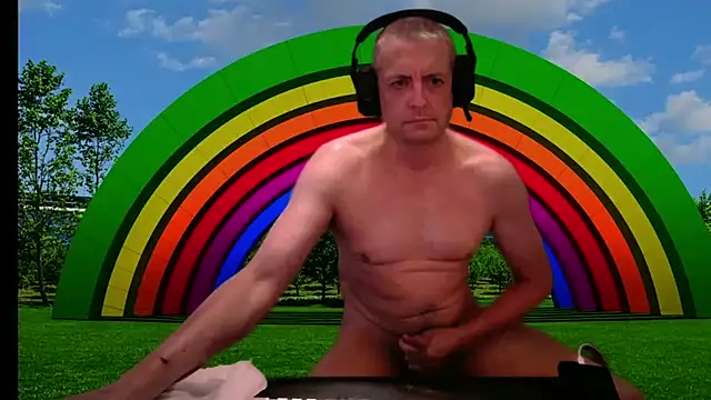 JulioMaximus online show from April 30, 2:34 pm
