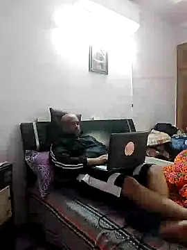 Snapshot of Dick_6inches chatting on December 8, 9:46 am Dick 6inches online show from December 8, 9:46 am