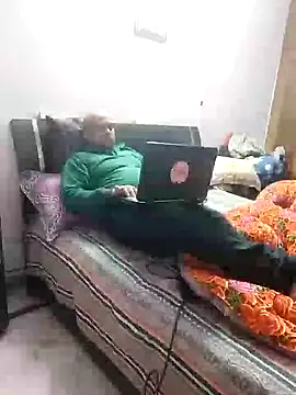 Snapshot of Dick_6inches chatting on December 8, 1:36 pm Dick 6inches online show from December 8, 1:36 pm