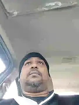 Snapshot of Dick_6inches chatting on January 13, 3:45 am Dick 6inches online show from January 13, 3:45 am