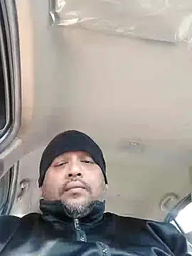 Snapshot of Dick_6inches chatting on February 9, 4:57 am Dick 6inches online show from February 9, 4:57 am