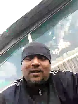 Snapshot of Dick_6inches chatting on February 17, 2:31 am Dick 6inches online show from February 17, 2:31 am