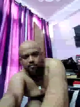 Snapshot of Dick_6inches chatting on March 1, 6:24 am Dick 6inches online show from March 1, 6:24 am