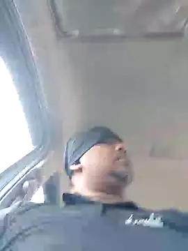 Snapshot of Dick_6inches chatting on March 18, 6:03 am Dick 6inches online show from March 18, 6:03 am