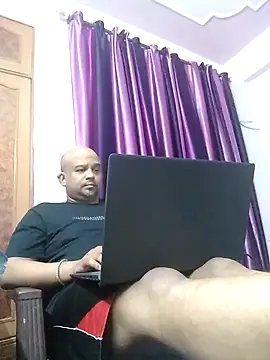 Snapshot of Dick_6inches chatting on September 10, 12:10 am Dick 6inches online show from September 10, 12:10 am