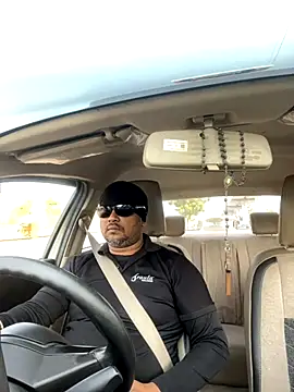 Snapshot of Dick_6inches chatting on October 17, 4:26 am Dick 6inches online show from October 17, 4:26 am