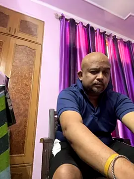 Snapshot of Dick_6inches chatting on October 20, 7:20 am Dick 6inches online show from October 20, 7:20 am