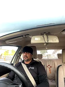 Snapshot of Dick_6inches chatting on October 24, 3:36 am Dick 6inches online show from October 24, 3:36 am