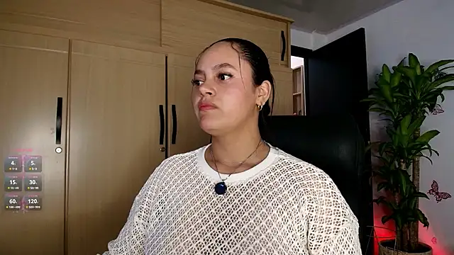 Snapshot of VICTORIABLACK_@xh chatting on February 13, 7:32 pm VICTORIABLACK xh online show from February 13, 7:32 pm