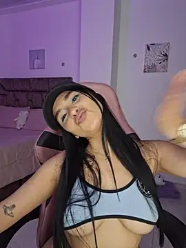 Snapshot of heyshaa chatting on November 5, 9:04 pm heyshaa online show from November 5, 9:04 pm