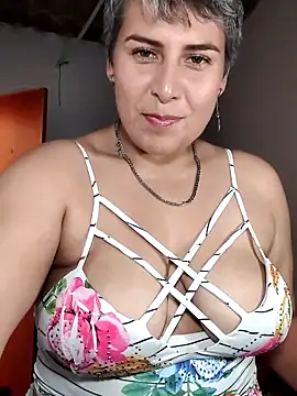 Snapshot of Yessi_rousse chatting on June 9, 4:40 pm Yessi rousse online show from June 9, 4:40 pm
