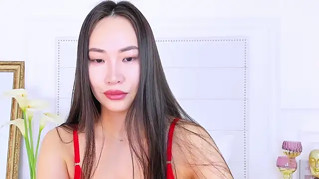 NaomiYuu online show from February 23, 2:40 am