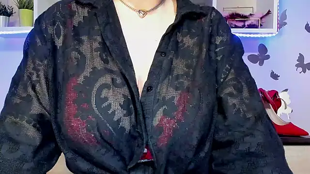 Snapshot of feliziaDesire chatting on December 10, 10:26 pm feliziaDesire online show from December 10, 10:26 pm
