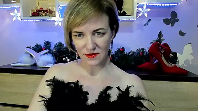 Snapshot of feliziaDesire chatting on December 22, 7:31 pm feliziaDesire online show from December 22, 7:31 pm