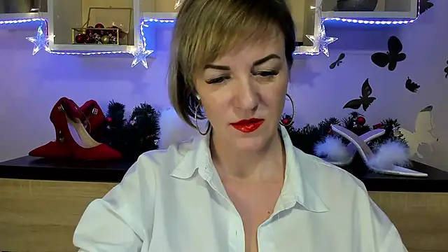 Snapshot of feliziaDesire chatting on January 7, 6:56 pm feliziaDesire online show from January 7, 6:56 pm