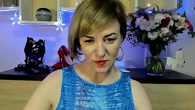 Snapshot of feliziaDesire chatting on January 12, 1:05 pm feliziaDesire online show from January 12, 1:05 pm