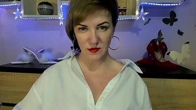 Snapshot of feliziaDesire chatting on January 19, 1:22 pm feliziaDesire online show from January 19, 1:22 pm