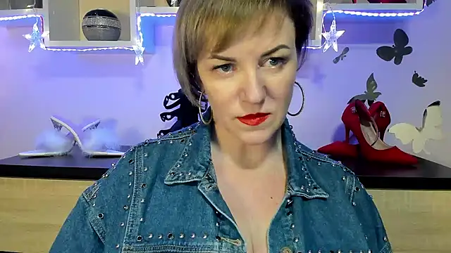 Snapshot of feliziaDesire chatting on January 21, 5:41 pm feliziaDesire online show from January 21, 5:41 pm