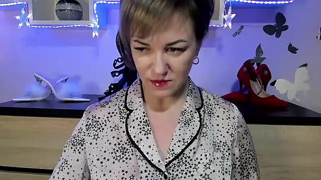 Snapshot of feliziaDesire chatting on January 22, 4:23 am feliziaDesire online show from January 22, 4:23 am
