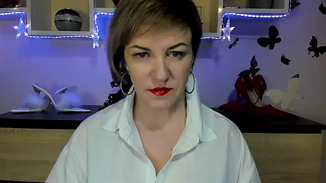 Snapshot of feliziaDesire chatting on January 24, 5:10 am feliziaDesire online show from January 24, 5:10 am