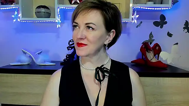 Snapshot of feliziaDesire chatting on January 28, 2:42 pm feliziaDesire online show from January 28, 2:42 pm
