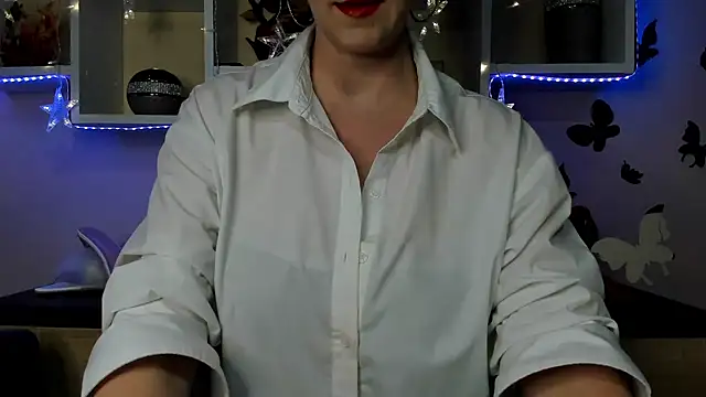 Snapshot of feliziaDesire chatting on February 3, 5:07 am feliziaDesire online show from February 3, 5:07 am