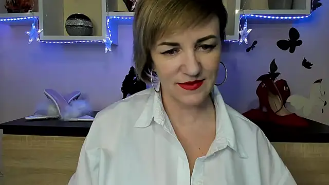 Snapshot of feliziaDesire chatting on February 3, 2:55 pm feliziaDesire online show from February 3, 2:55 pm